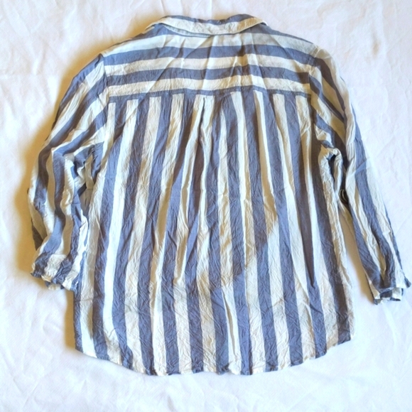 pink rose striped rayon button down tie front collared shirt women's size medium - Picture 11 of 11